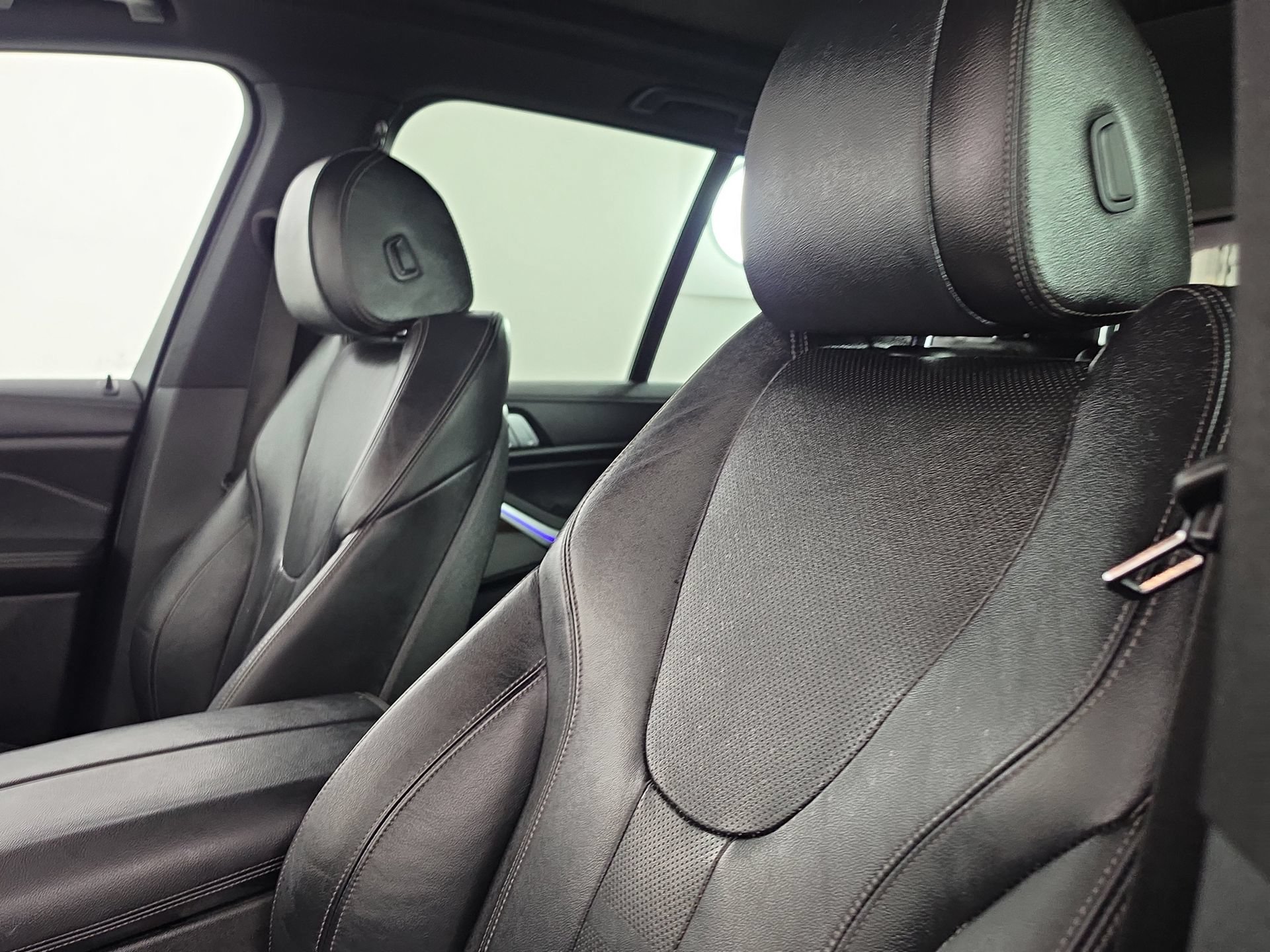 Used 2020 BMW X5 sDrive40i w/ Premium Package RWD image 18