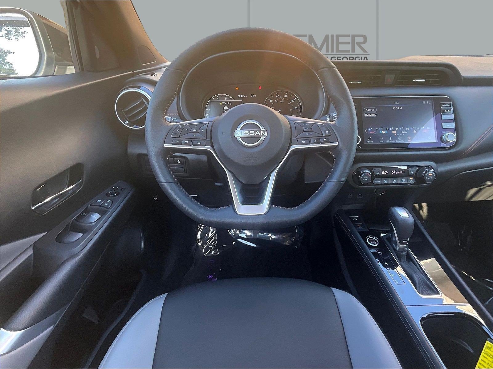 Used 2024 Nissan Kicks SR w/ SR Premium Package FWD image 10
