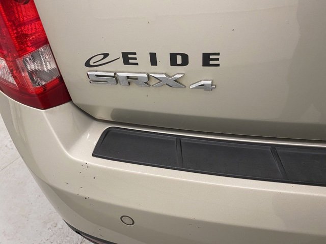 Used 2013 Cadillac SRX Luxury image 32