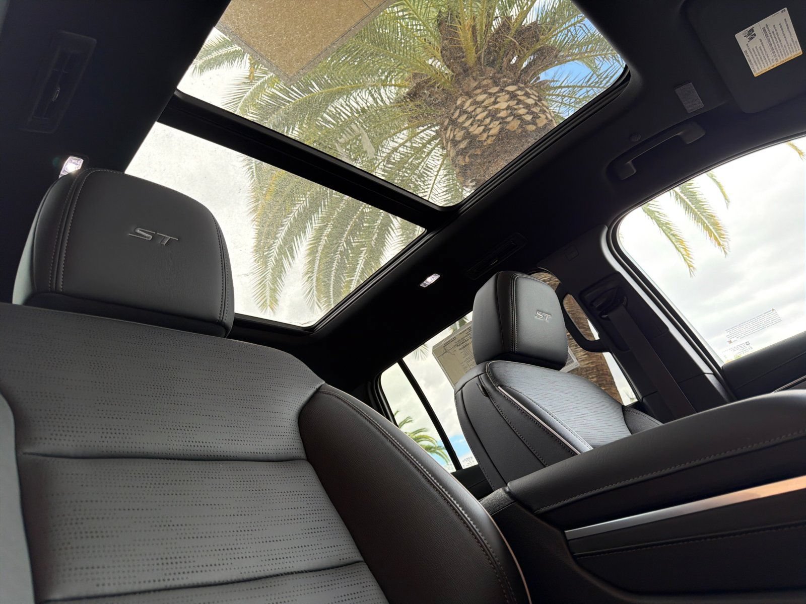 New 2026 Buick Enclave Sport Touring w/ Power Package FWD image 18