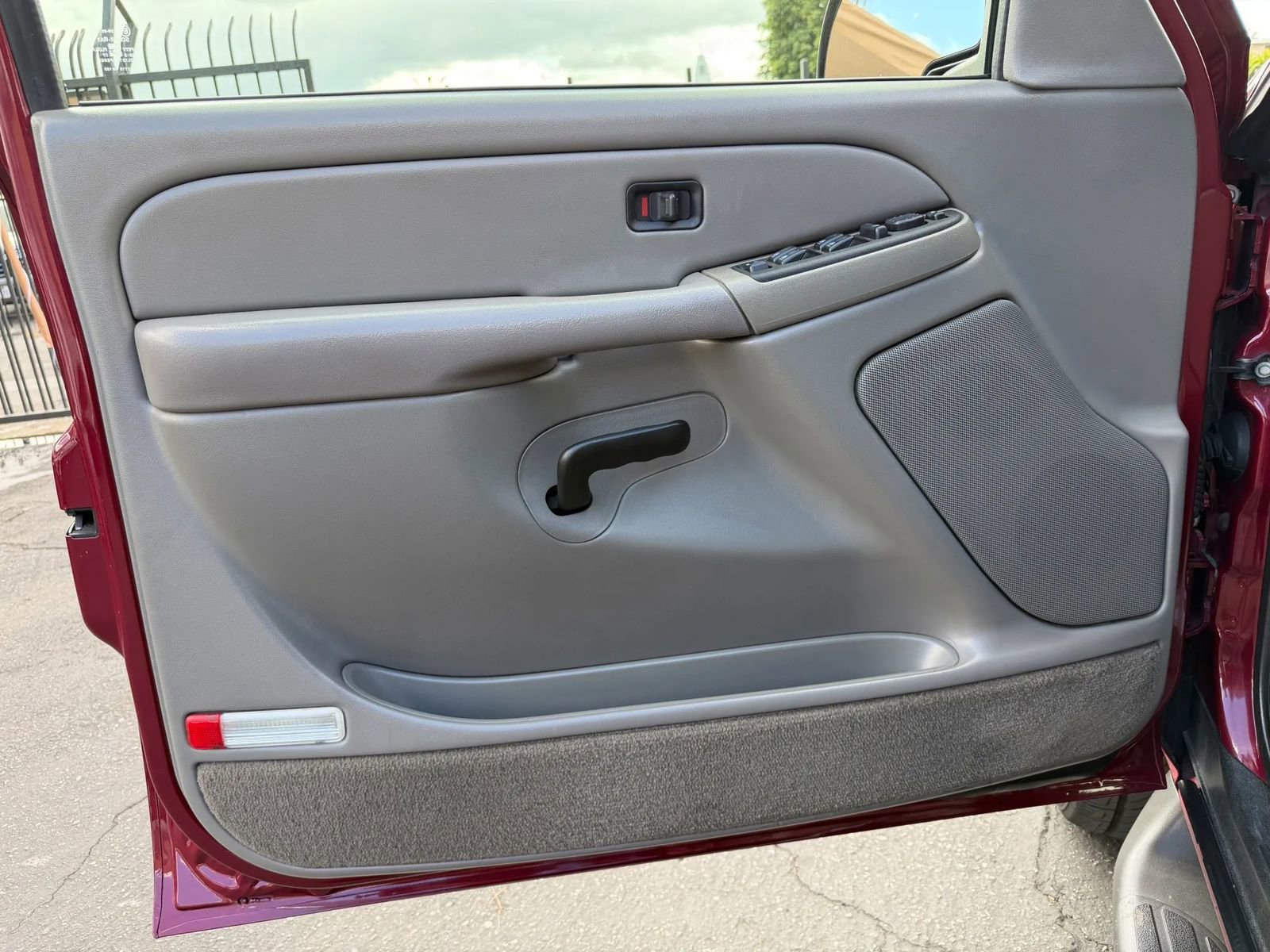 Used 2004 GMC Yukon SLE RWD image 26