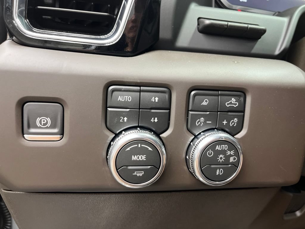 New 2026 GMC Sierra 2500 Denali w/ Denali Reserve Package AWD/4WD image 12