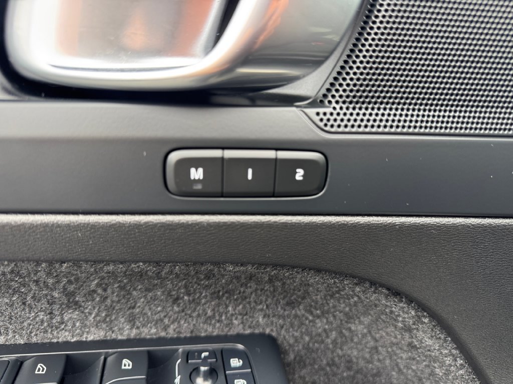 Certified 2023 Volvo XC40 Recharge Plus AWD/4WD image 13