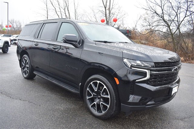 Certified 2022 Chevrolet Suburban RST w/ Sport Performance Package image 10