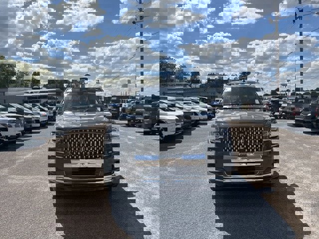 Used 2024 Lincoln Navigator Black Label image 8