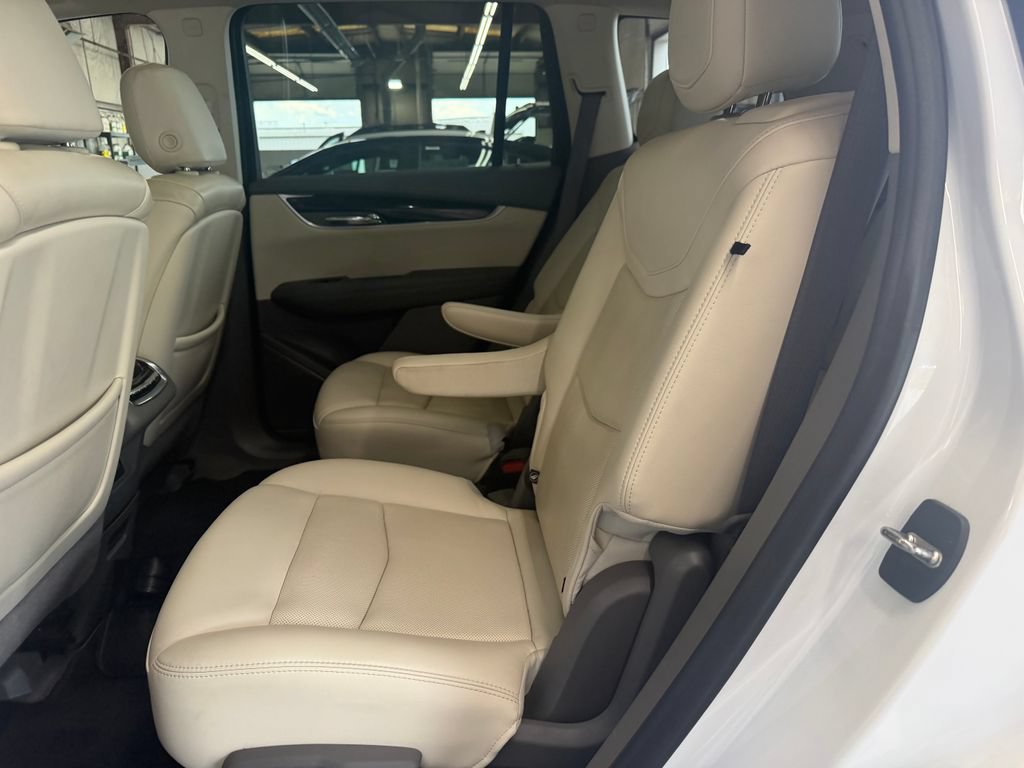 Used 2021 Cadillac XT6 Premium Luxury FWD image 22