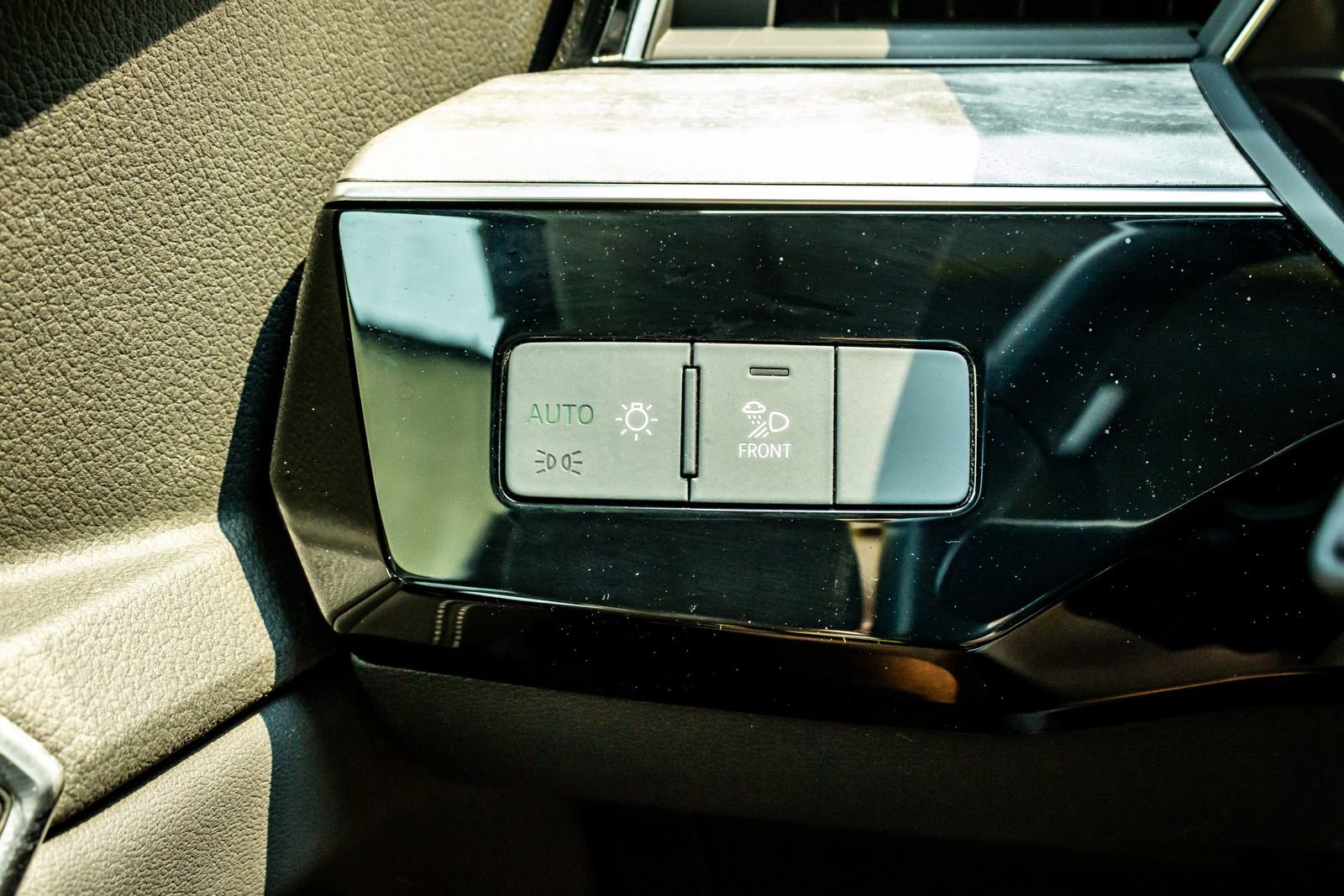 Used 2021 Audi e-tron Premium AWD/4WD image 19