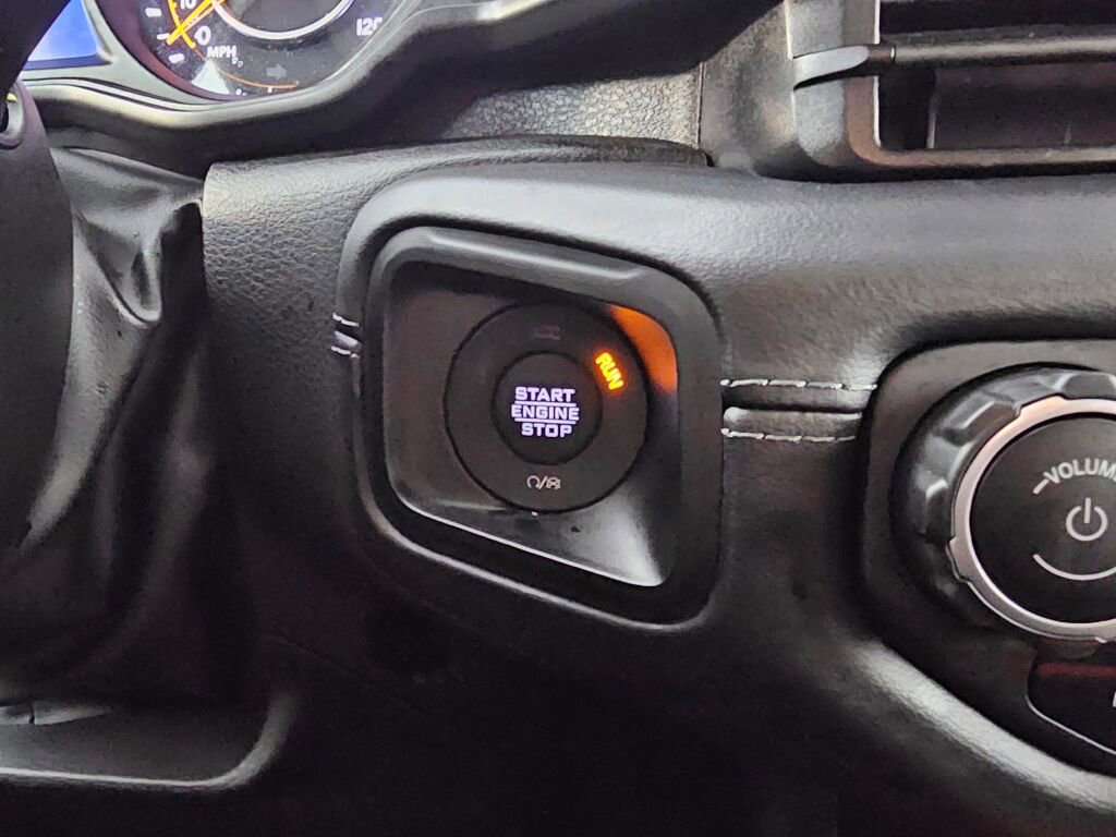 Used 2025 Jeep Wrangler Unlimited Rubicon w/ Convenience Group image 22