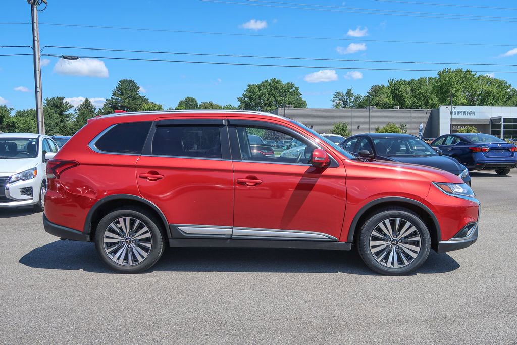 Used 2019 Mitsubishi Outlander SEL AWD/4WD image 9