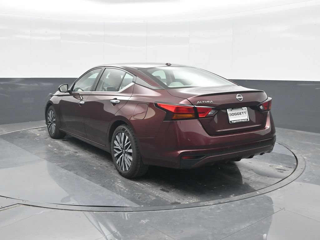 Used 2025 Nissan Altima 2.5 SV FWD image 22