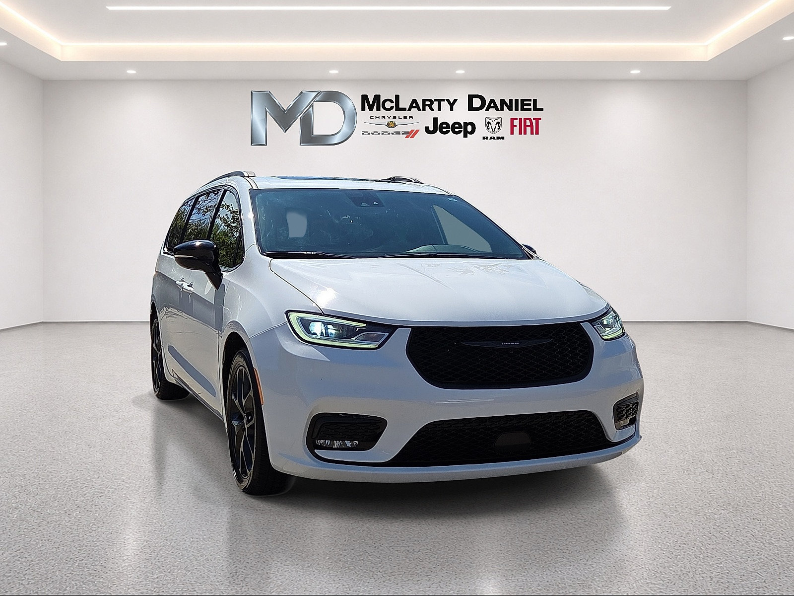Used 2025 Chrysler Pacifica Limited