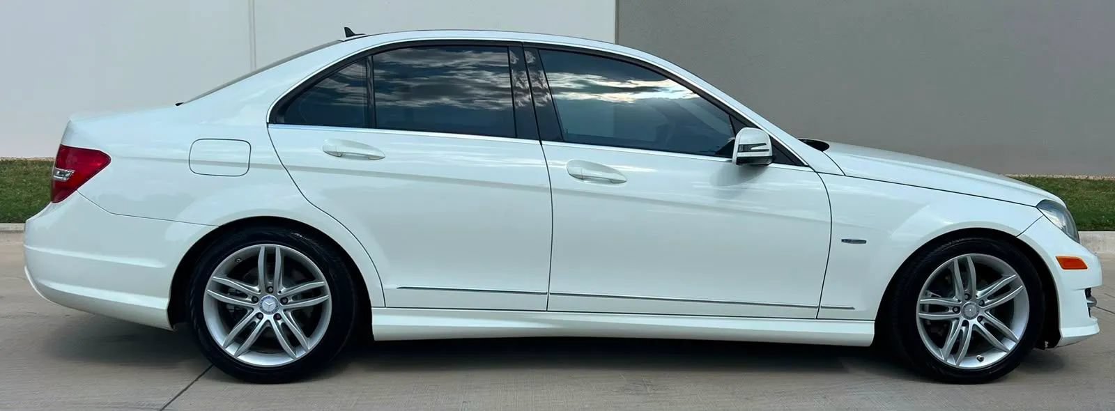 Used 2012 Mercedes-Benz C 250 Sedan image 7