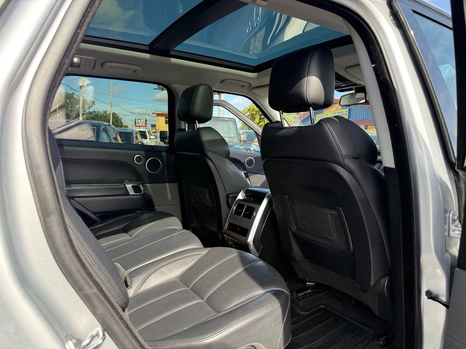Used 2016 Land Rover Range Rover Sport HSE AWD/4WD image 11