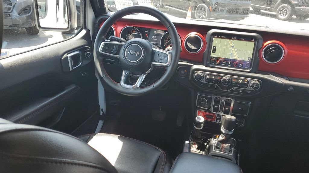 Used 2023 Jeep Wrangler Unlimited Rubicon w/ LED Lighting Group AWD/4WD image 12