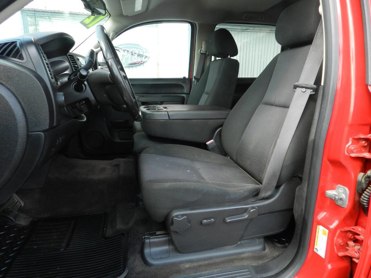 Used 2012 GMC Sierra 2500 SLE w/ SLE Preferred Package image 2