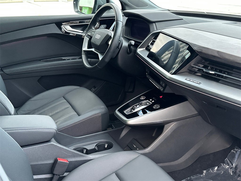 Used 2022 Audi Q4 e-tron Premium Plus w/ Premium Plus image 12