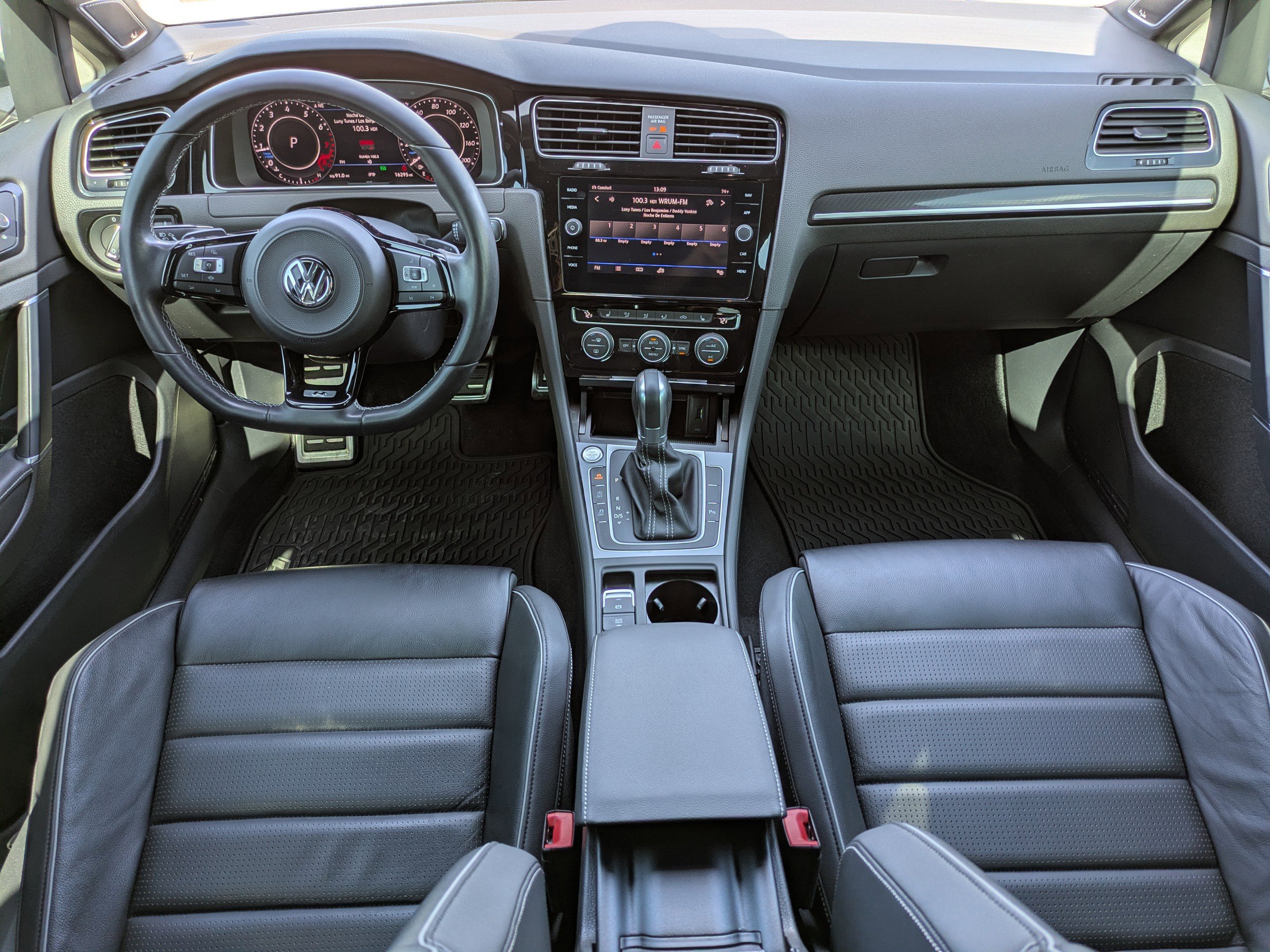 Used 2019 Volkswagen Golf R 4DR HB DSG W/DCC/ image 15