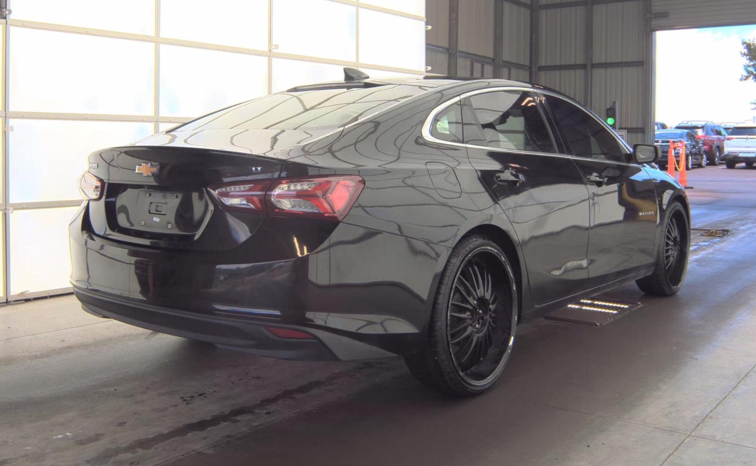 Used 2020 Chevrolet Malibu LT FWD image 5