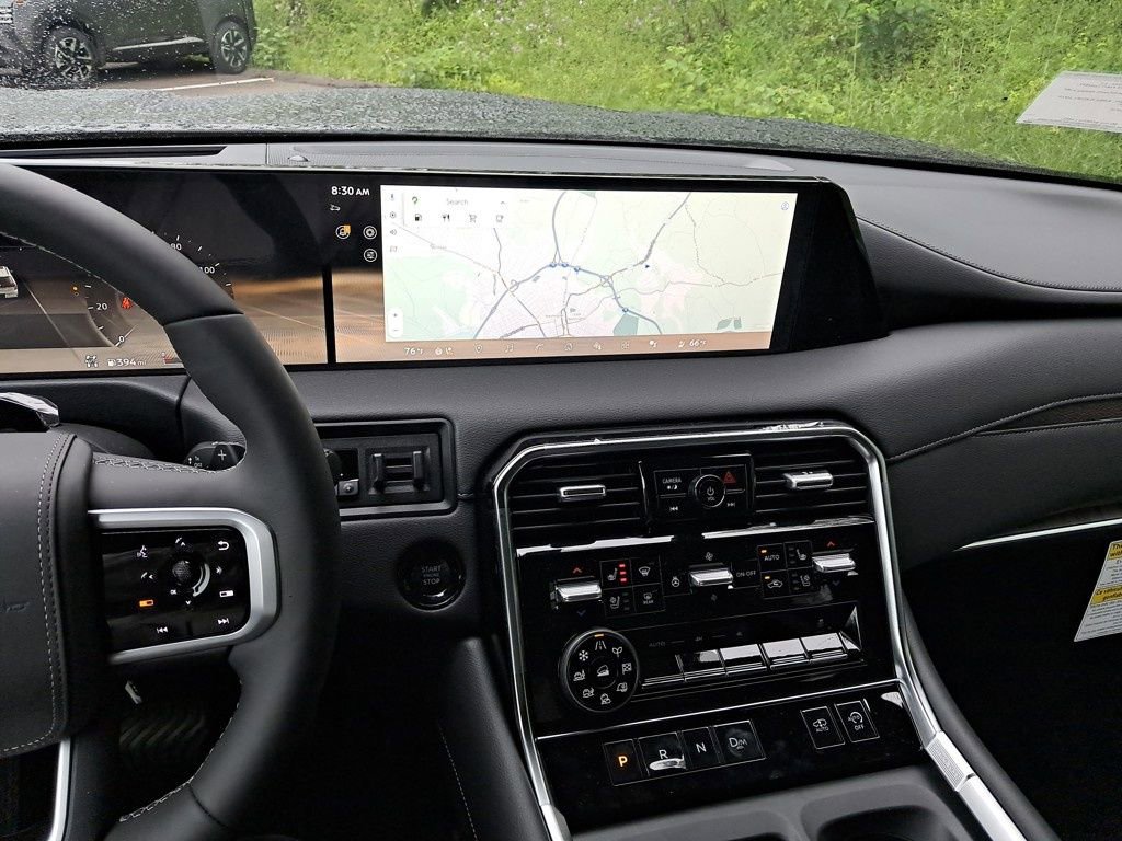 New 2025 Nissan Armada Platinum Reserve image 18