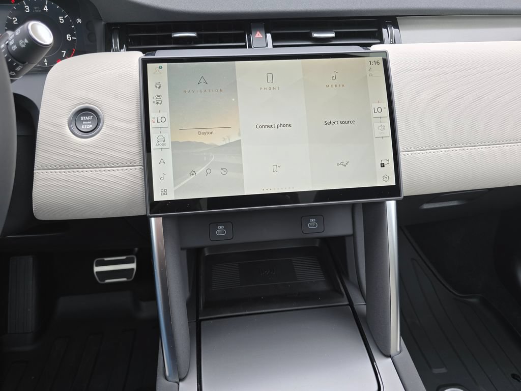 New 2025 Land Rover Discovery Sport Dynamic SE AWD/4WD image 31