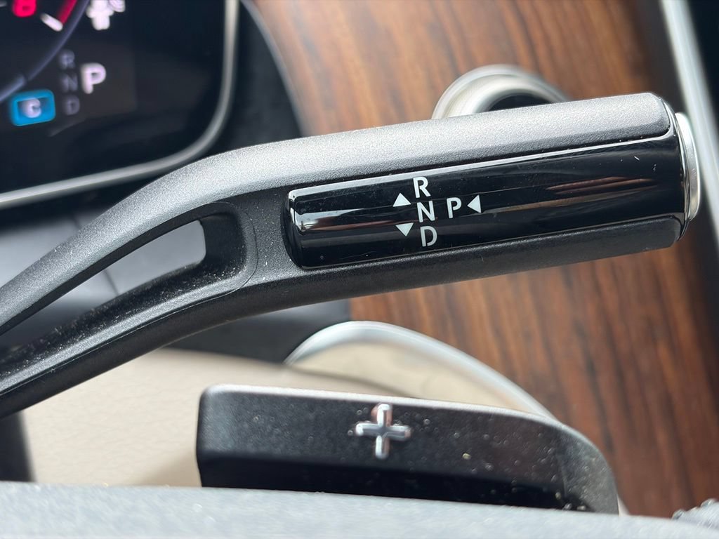 Used 2025 Mercedes-Benz GLC 300 4MATIC image 27