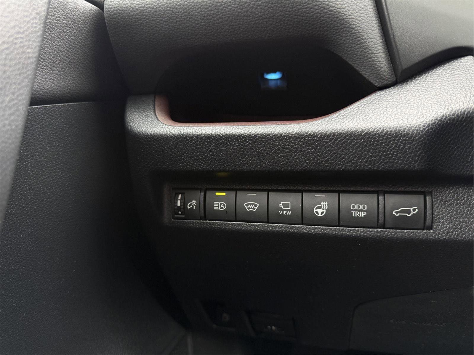 Used 2023 Toyota RAV4 Limited image 17