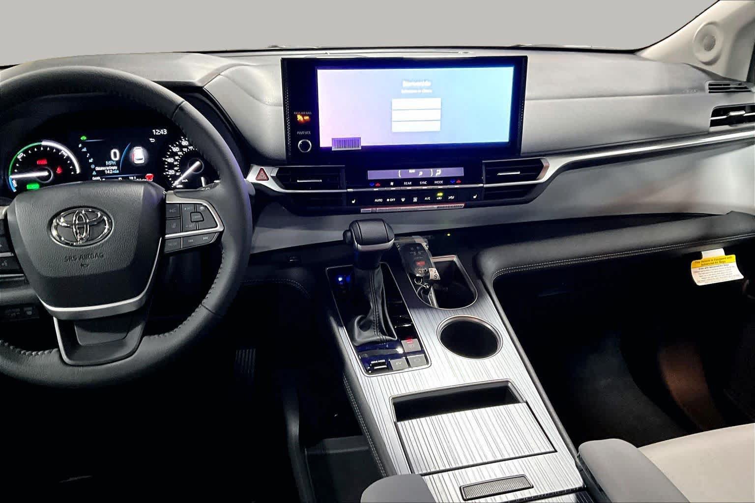 New 2026 Toyota Sienna XLE AWD/4WD image 6