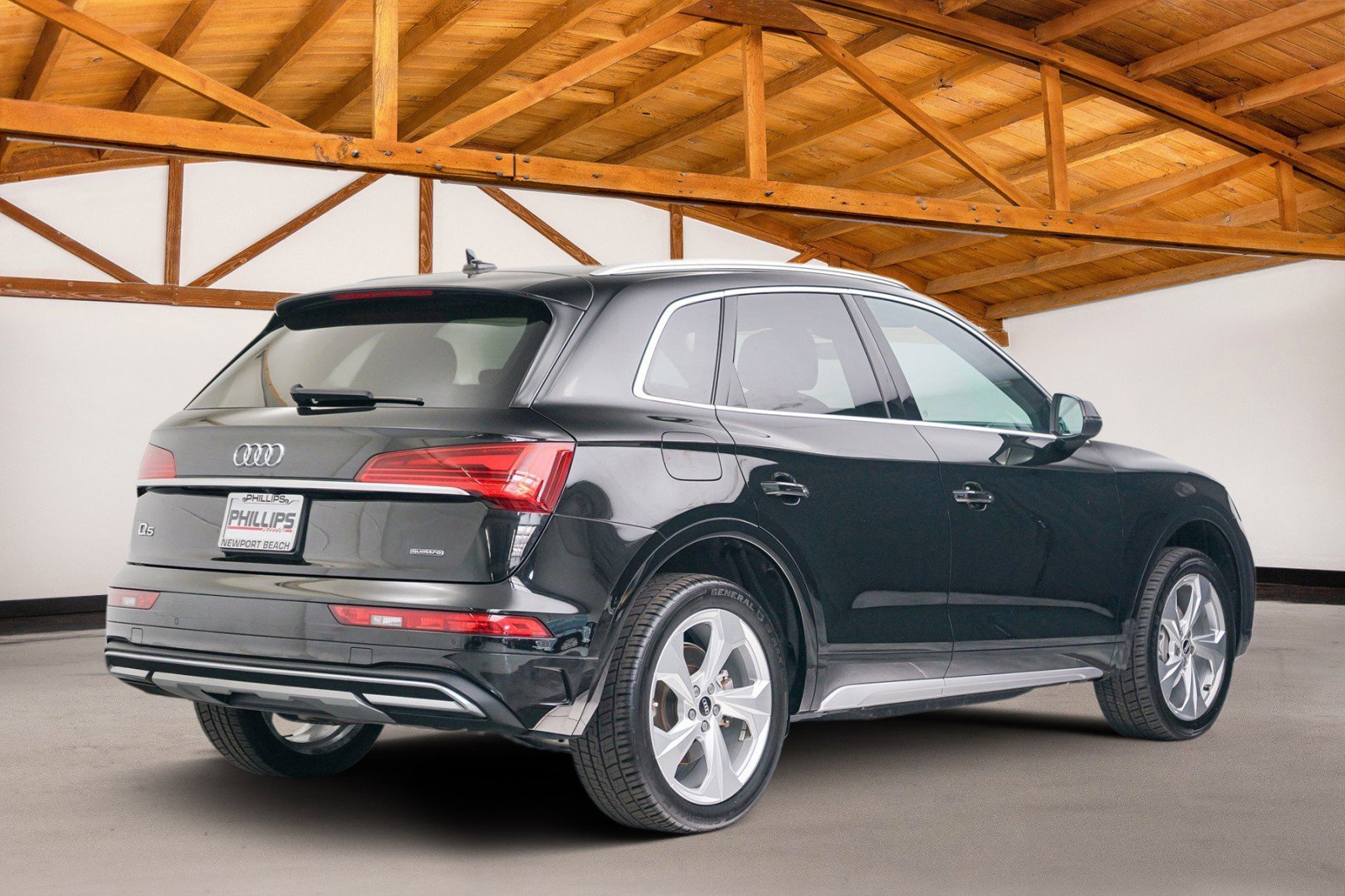 Used 2021 Audi Q5 2.0T Premium Plus w/ Premium Plus Package AWD/4WD image 5