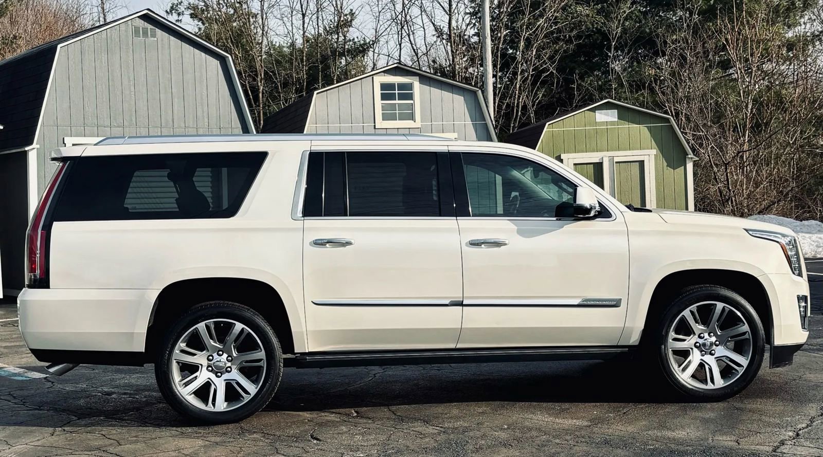 Used 2015 Cadillac Escalade ESV Premium image 2