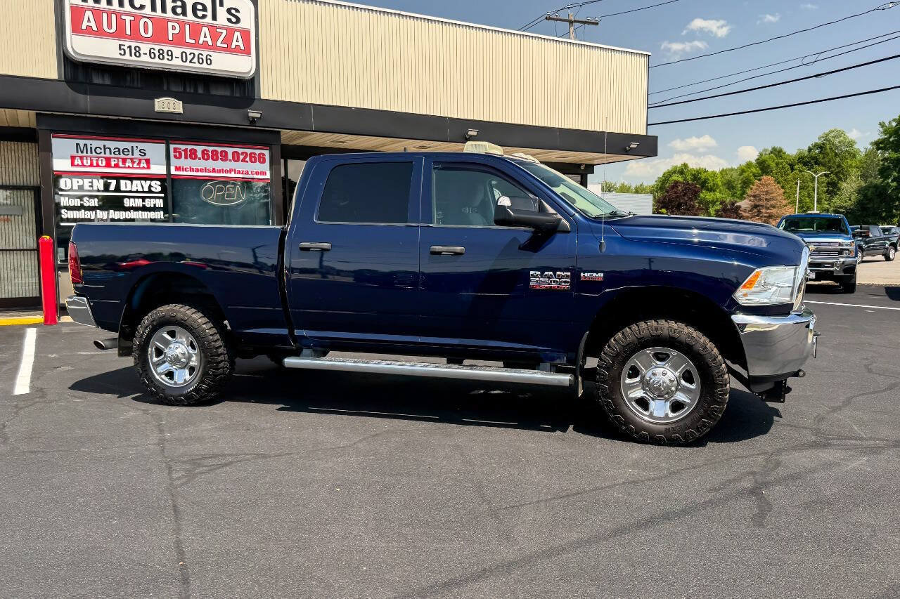 Used 2017 RAM 3500 Tradesman w/ Chrome Appearance Group AWD/4WD image 3
