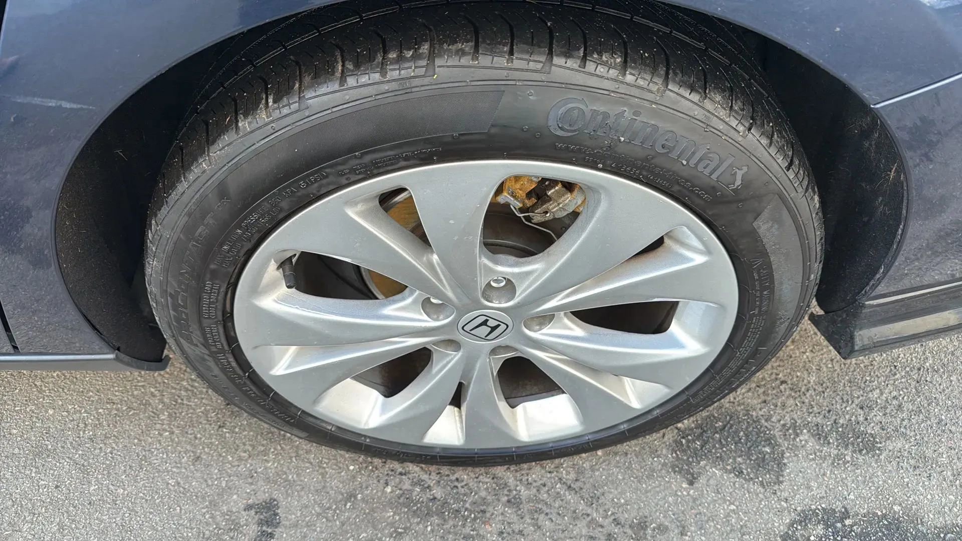 Used 2023 Honda Accord EX image 9