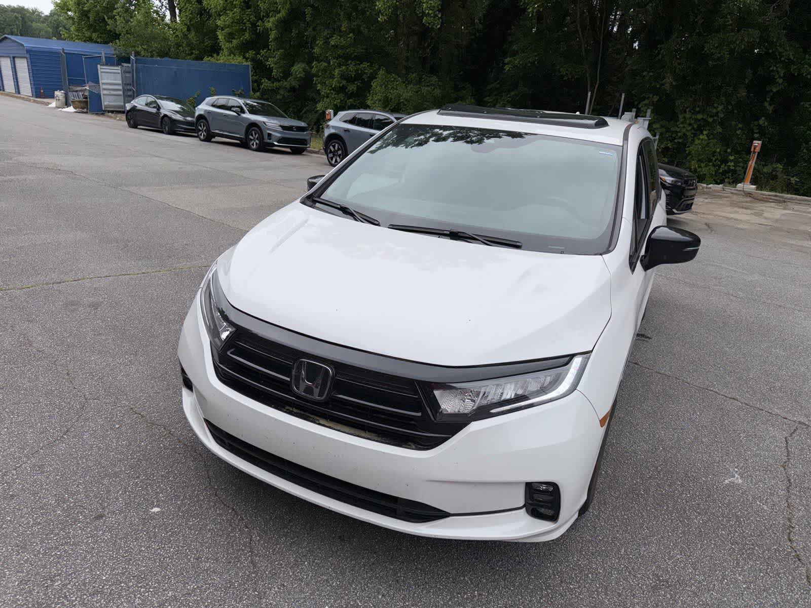 Used 2023 Honda Odyssey Sport image 3