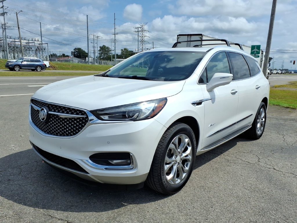 Used 2019 Buick Enclave Avenir w/ Avenir Technology Package FWD image 3