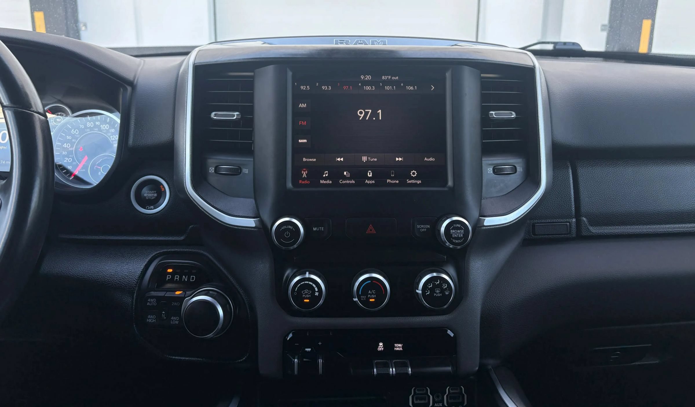 Used 2019 RAM 1500 Big Horn AWD/4WD image 14
