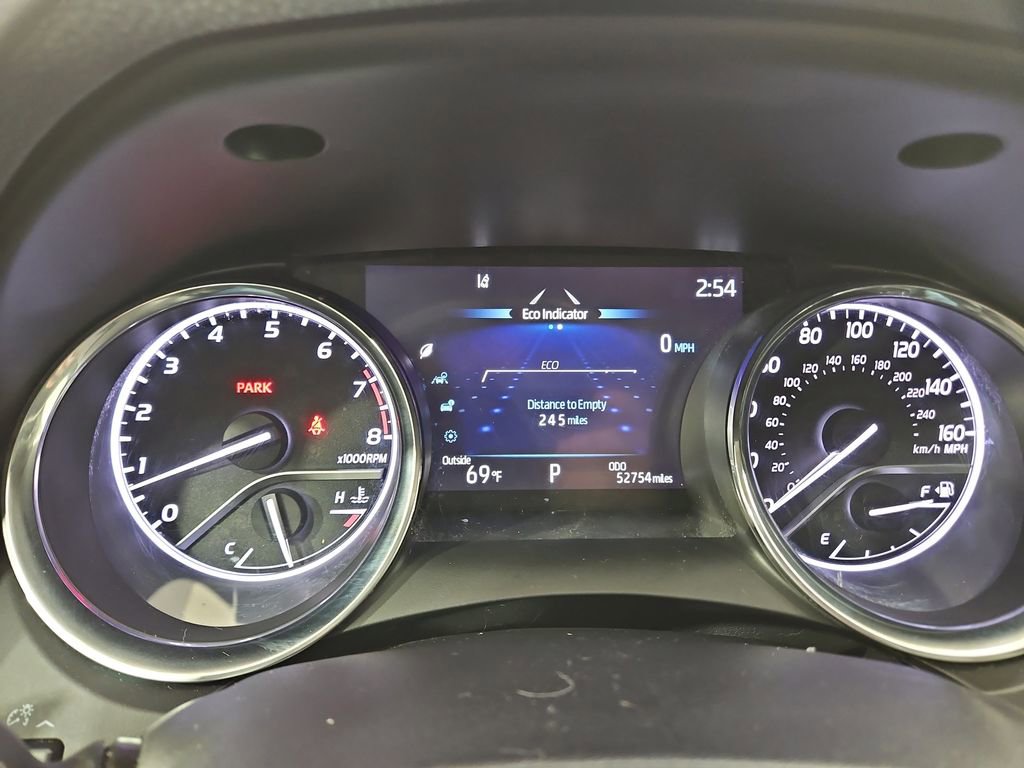 Used 2020 Toyota Camry SE image 15