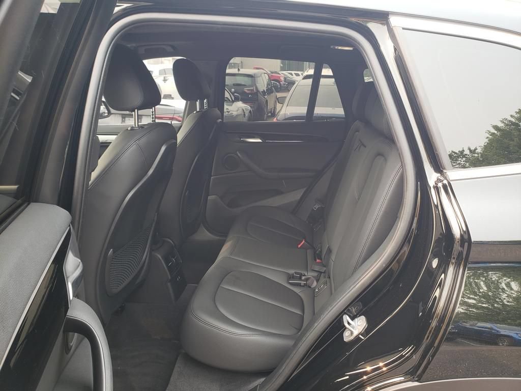 Used 2022 BMW X1 xDrive28i w/ Convenience Package AWD/4WD image 11