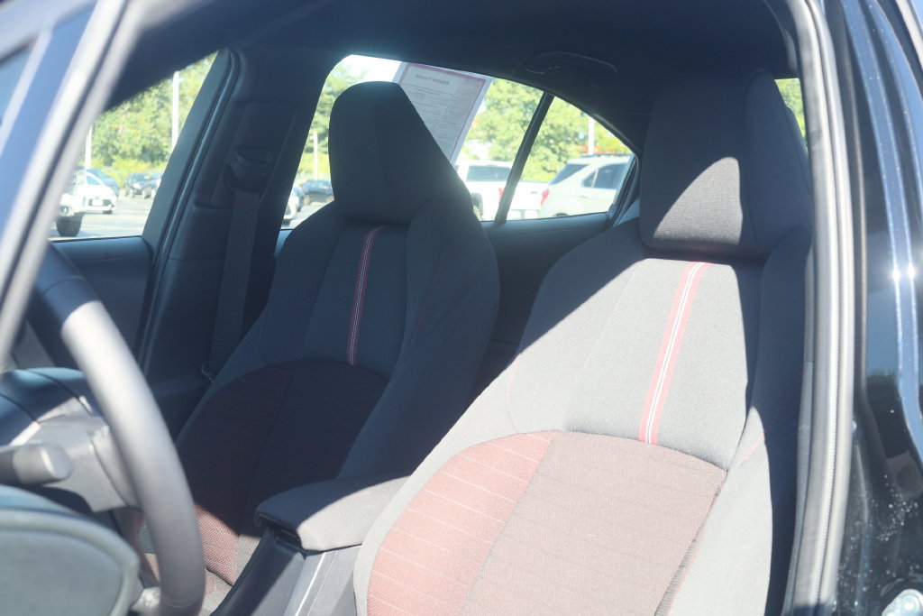 Used 2026 Toyota Corolla SE FWD image 15