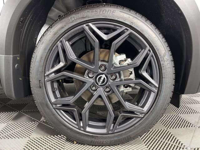 New 2026 Nissan Kicks SR image 14