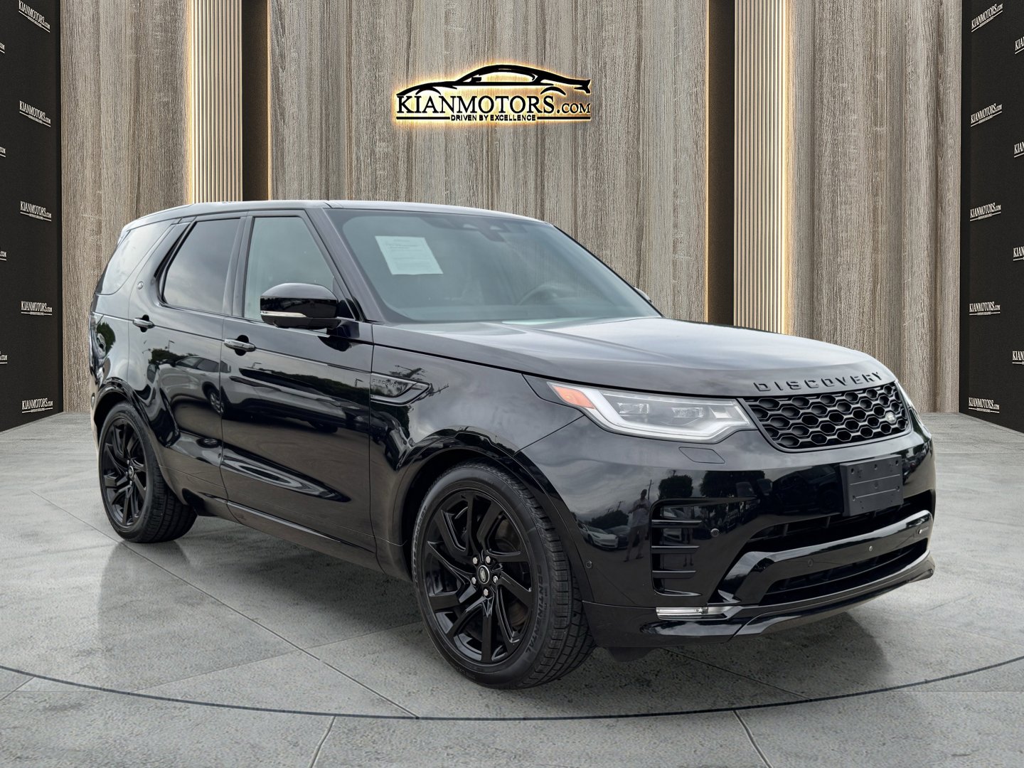 Used 2023 Land Rover Discovery S R-Dynamic