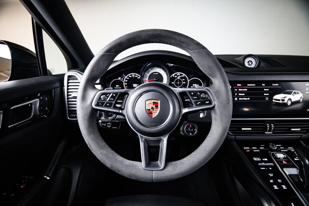 Certified 2023 Porsche Cayenne Platinum Edition AWD/4WD image 26