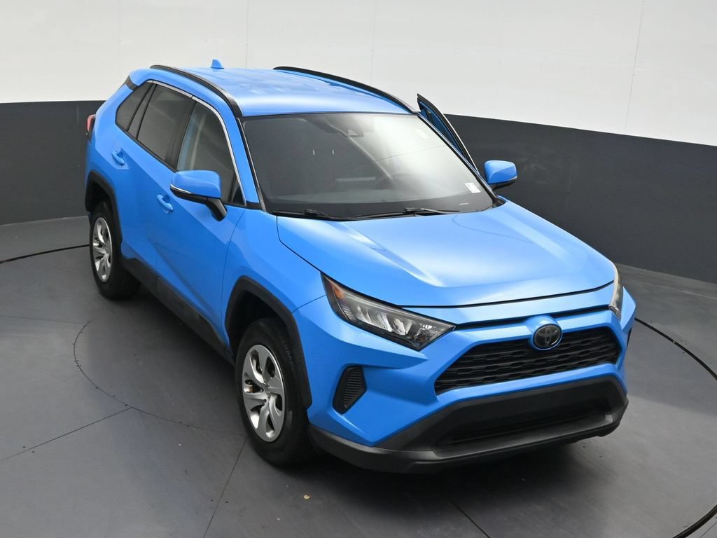 Used 2020 Toyota RAV4 LE FWD image 20