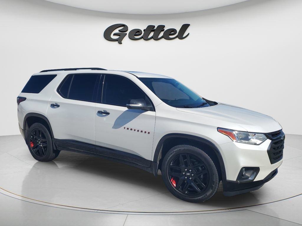 Used 2021 Chevrolet Traverse Premier w/ Redline Edition AWD/4WD image 2
