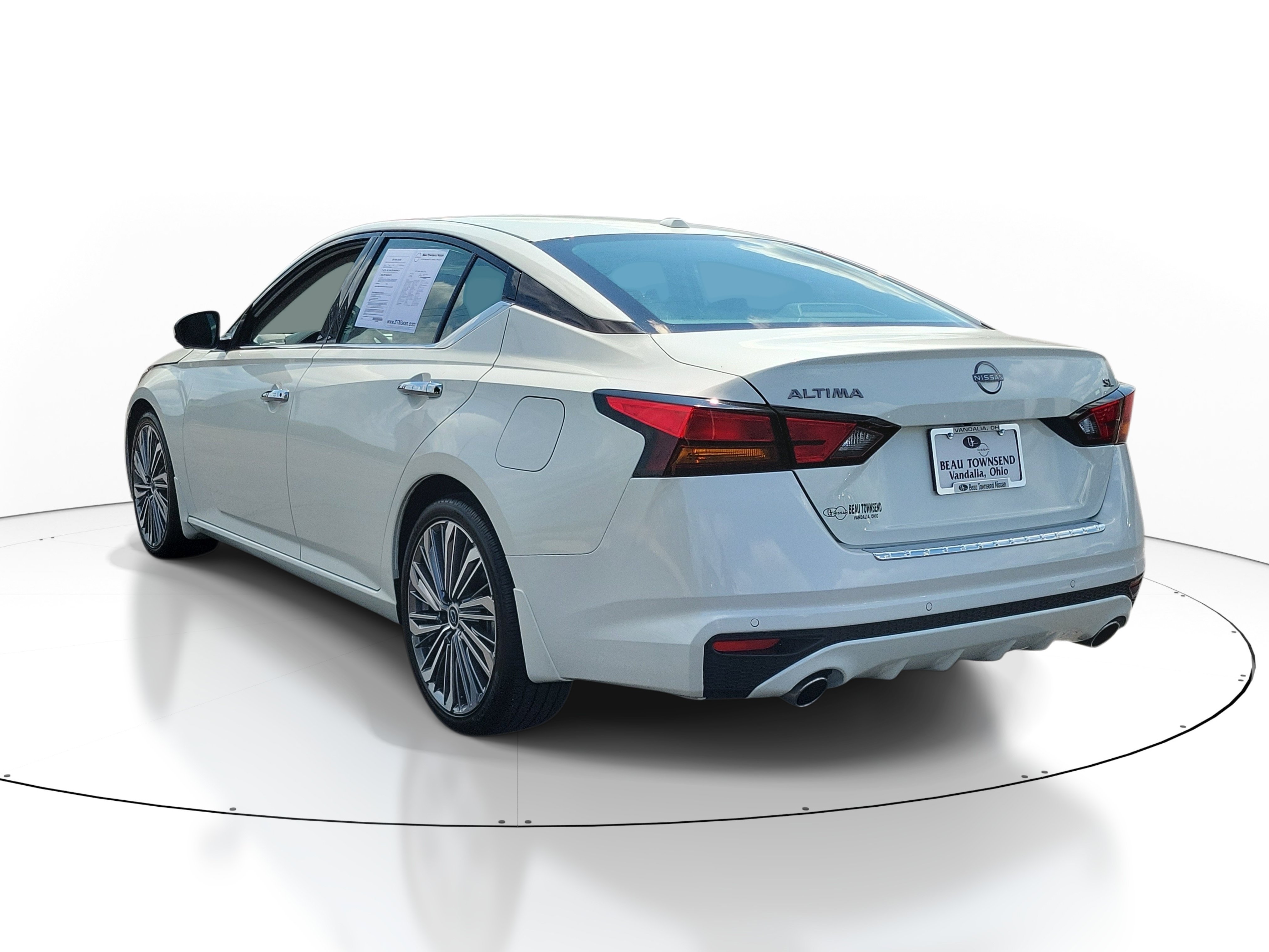 Certified 2023 Nissan Altima 2.5 SL FWD image 3