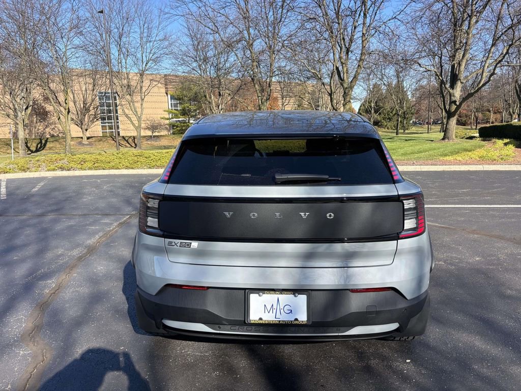 New 2026 Volvo EX30 Cross Country Ultra image 6