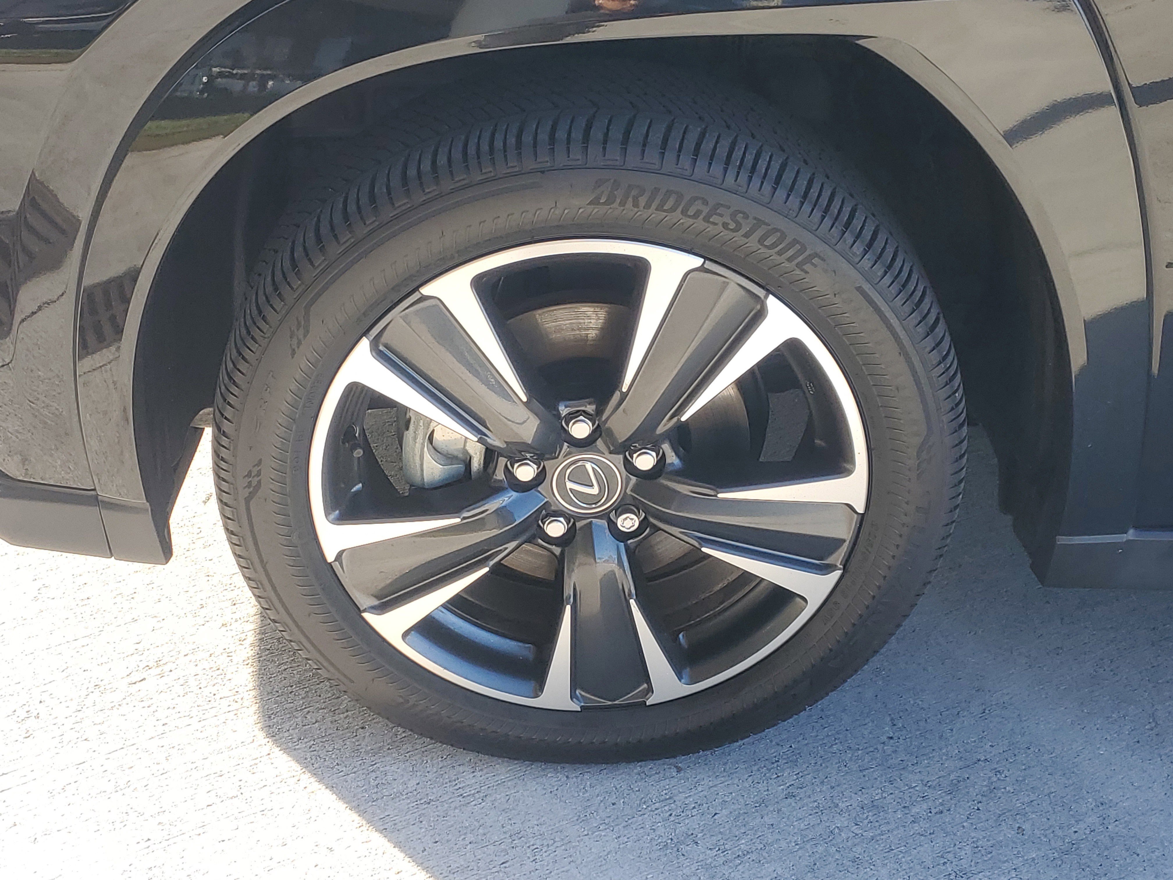 Used 2025 Lexus UX 300h FWD w/ Accessory Package (Z1) image 6