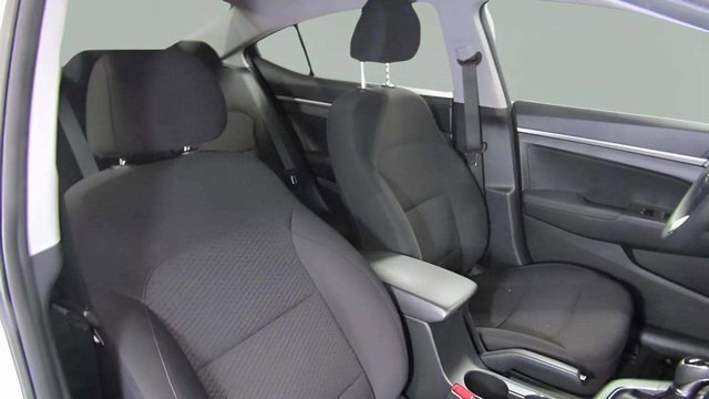 Used 2019 Hyundai Elantra SE w/ Cargo Package image 18