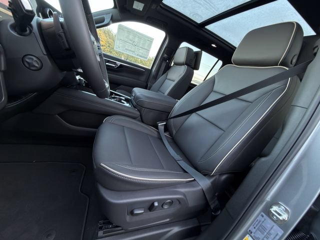 New 2026 Chevrolet Suburban Premier RWD image 19
