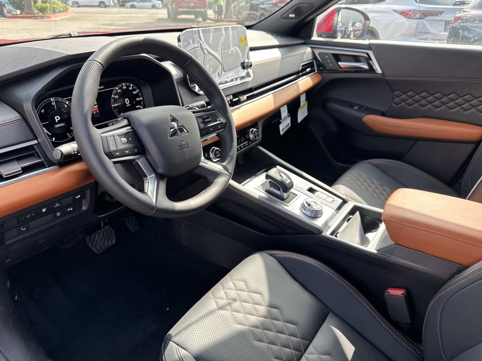 New 2025 Mitsubishi Outlander SEL image 15