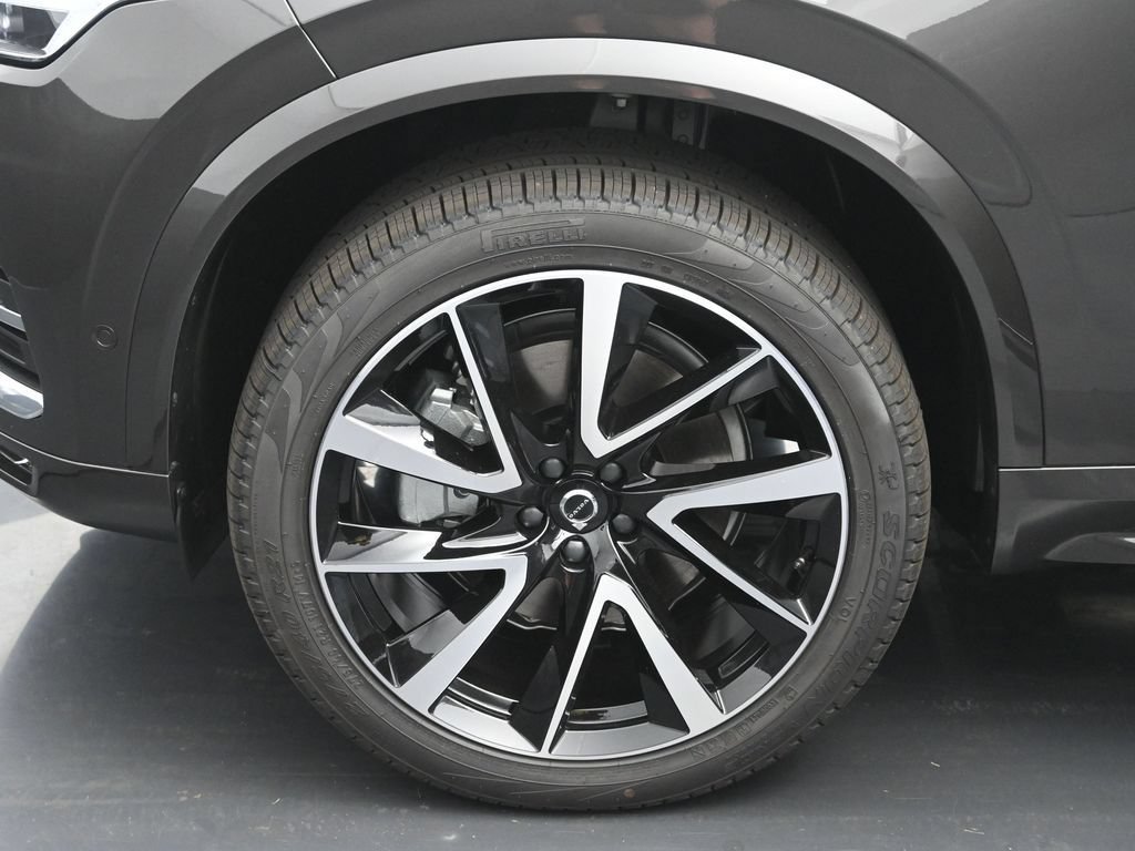 New 2025 Volvo XC90 B6 Plus w/ Protection Package Premier AWD/4WD image 32