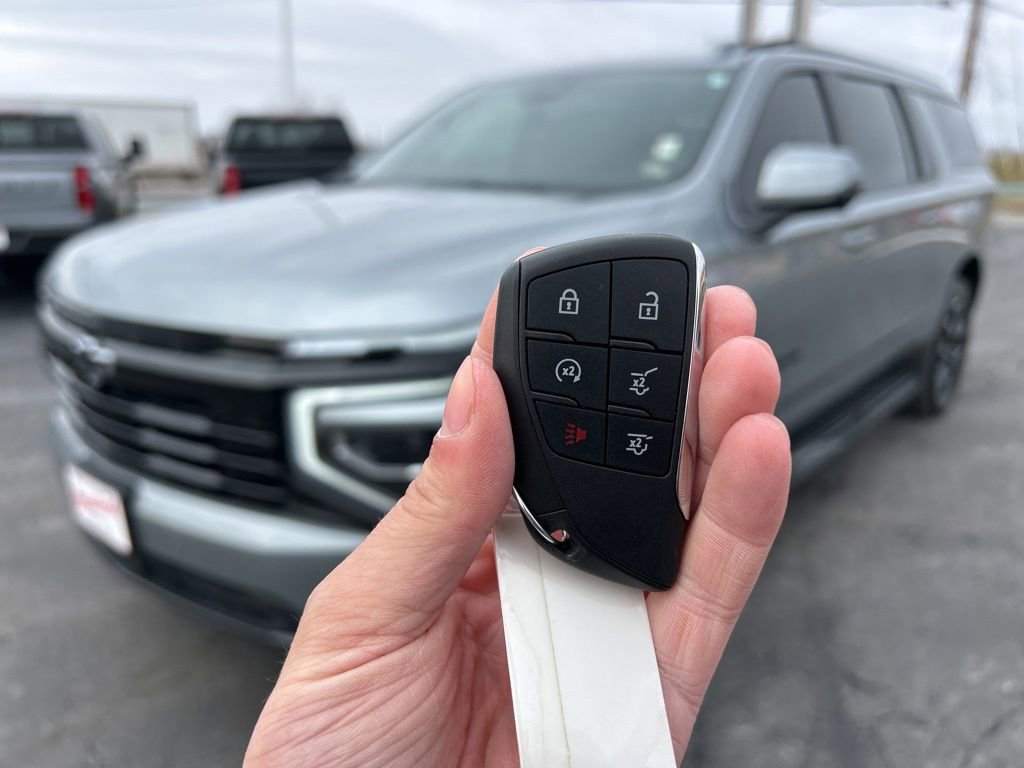 Used 2025 Chevrolet Suburban RST w/ Comfort Package AWD/4WD image 51